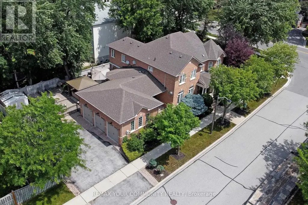 2 Winterberry Drive, Markham (Legacy)