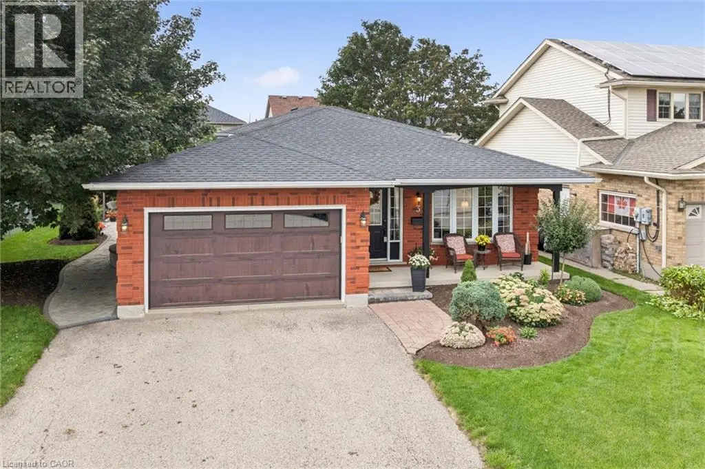 3 Peregrine Crescent, Elmira