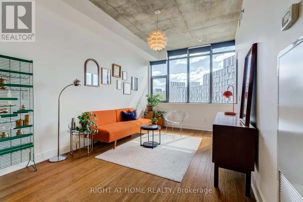 805 - 90 Trinity Street, Toronto (Moss Park)
