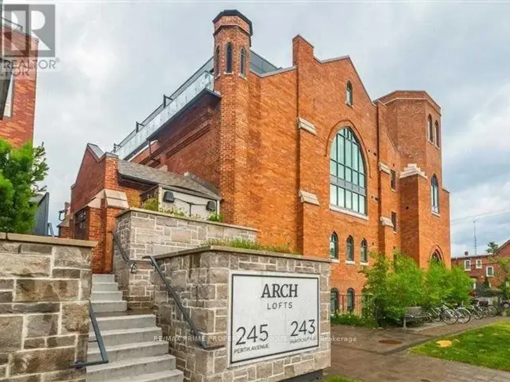304 - 245 Perth Avenue, Toronto (Dovercourt-Wallace Emerson-Junction)