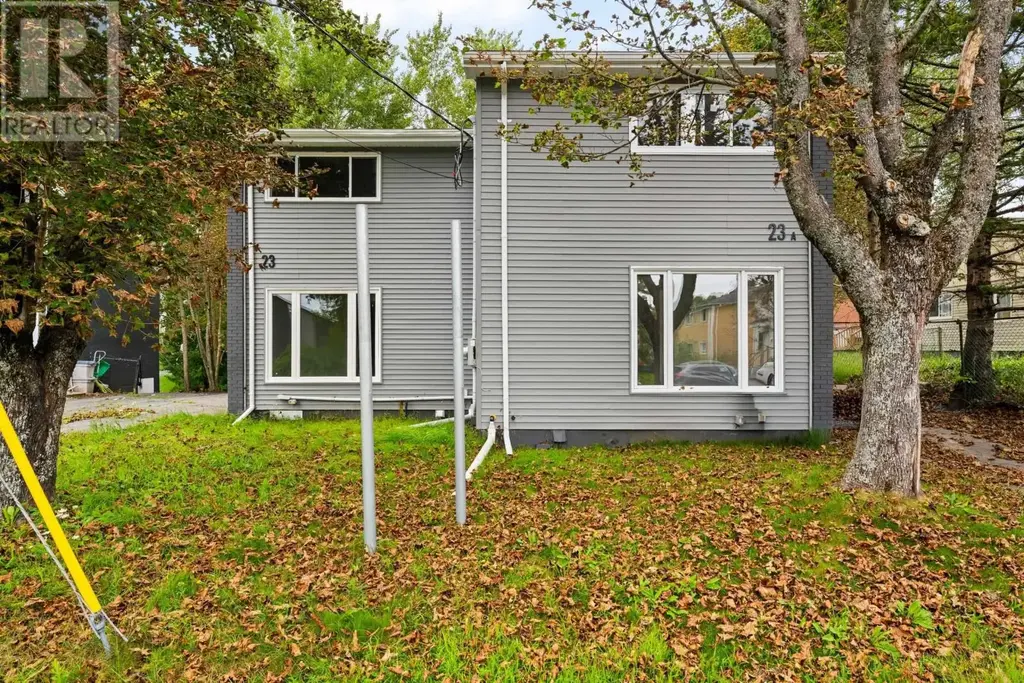 23-23a Ruben Court, Dartmouth