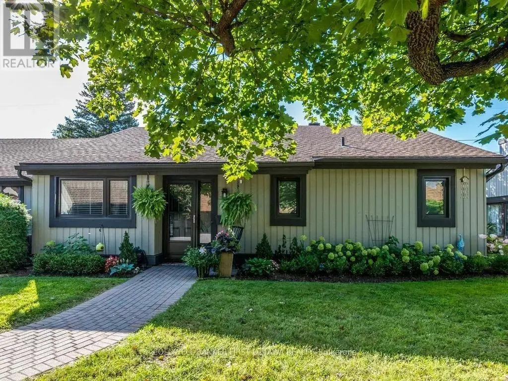 12 Kittansett Court, Ottawa