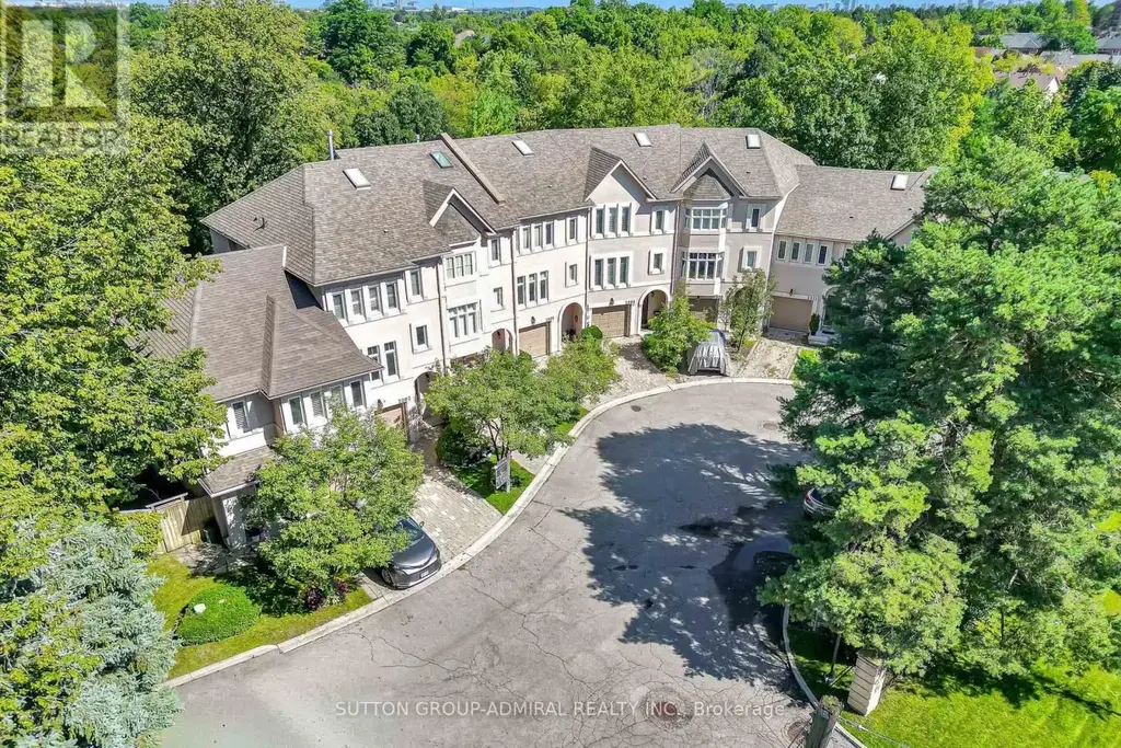 2002 John Street, Markham (Bayview Fairway-Bayview Country Club Estates)