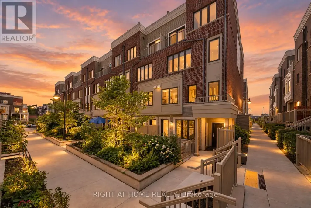 17 - 85 Eastwood Park Gardens, Toronto (Long Branch)