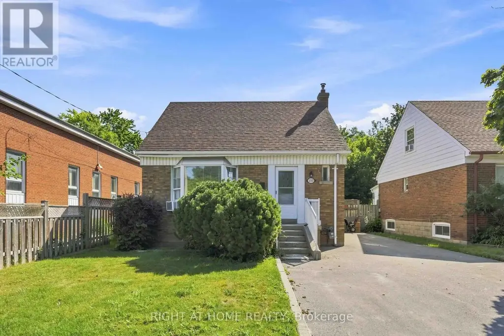 1351 Warden Avenue, Toronto (Wexford-Maryvale)