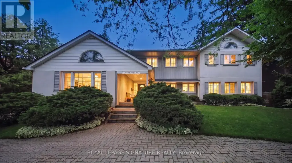 8 Windy Ridge Drive, Toronto (Scarborough Village)