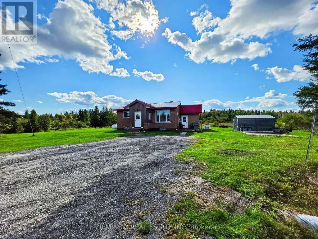 Pt Lt 4 Con 5 Newmarket Twp, 11 Highway, Iroquois Falls (IF - Unorganized)