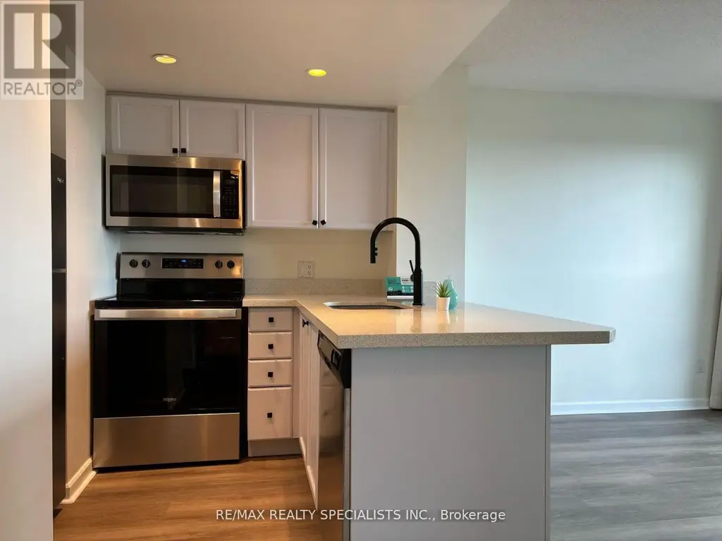 2203 - 8 Park Road, Toronto (Rosedale-Moore Park)