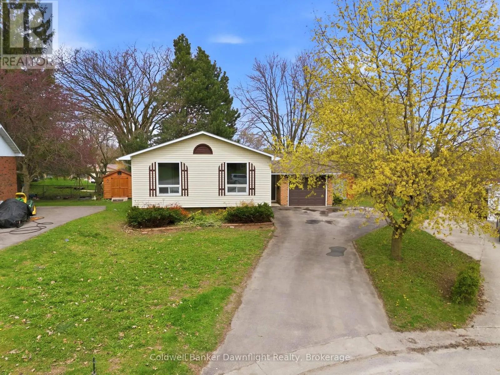 516 Maitland Court, North Huron (Wingham)
