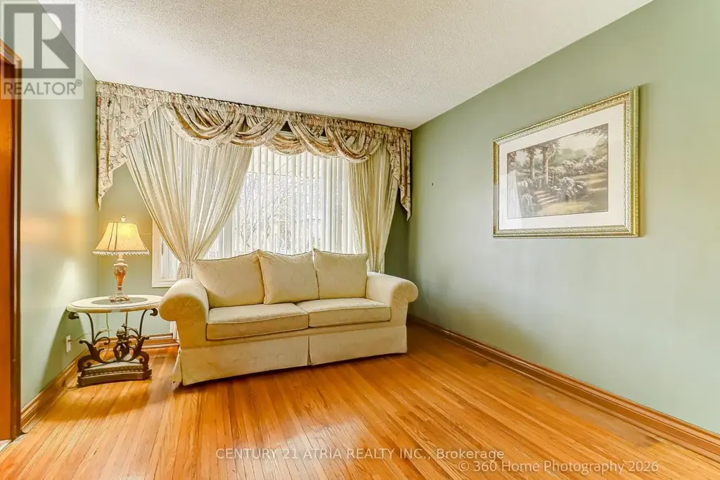 23 Tumpane Street, Toronto (Downsview-Roding-CFB)