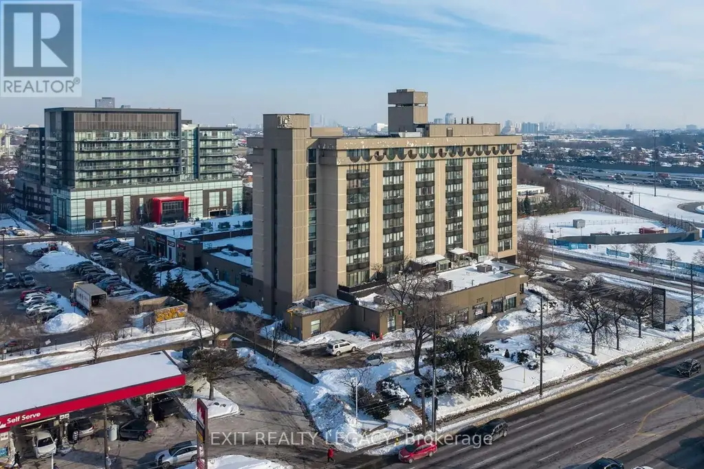 813 - 2737 Keele Street, Toronto (Downsview-Roding-CFB)