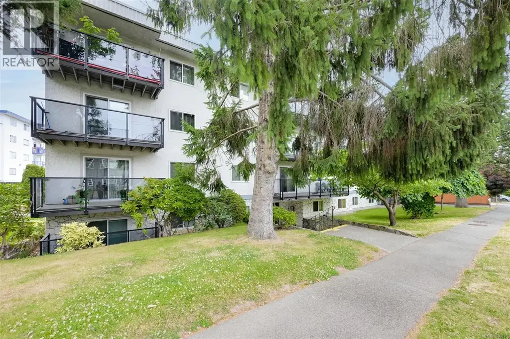 403 859 Carrie St, Esquimalt