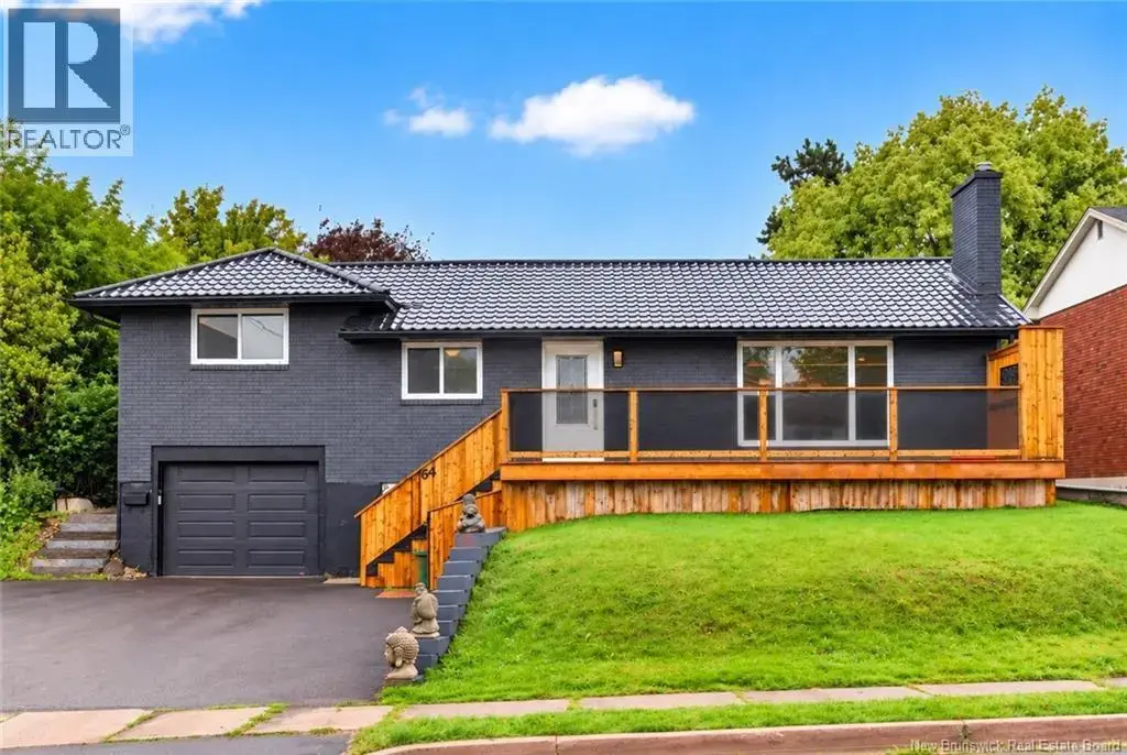 64 Athlone Avenue, Moncton