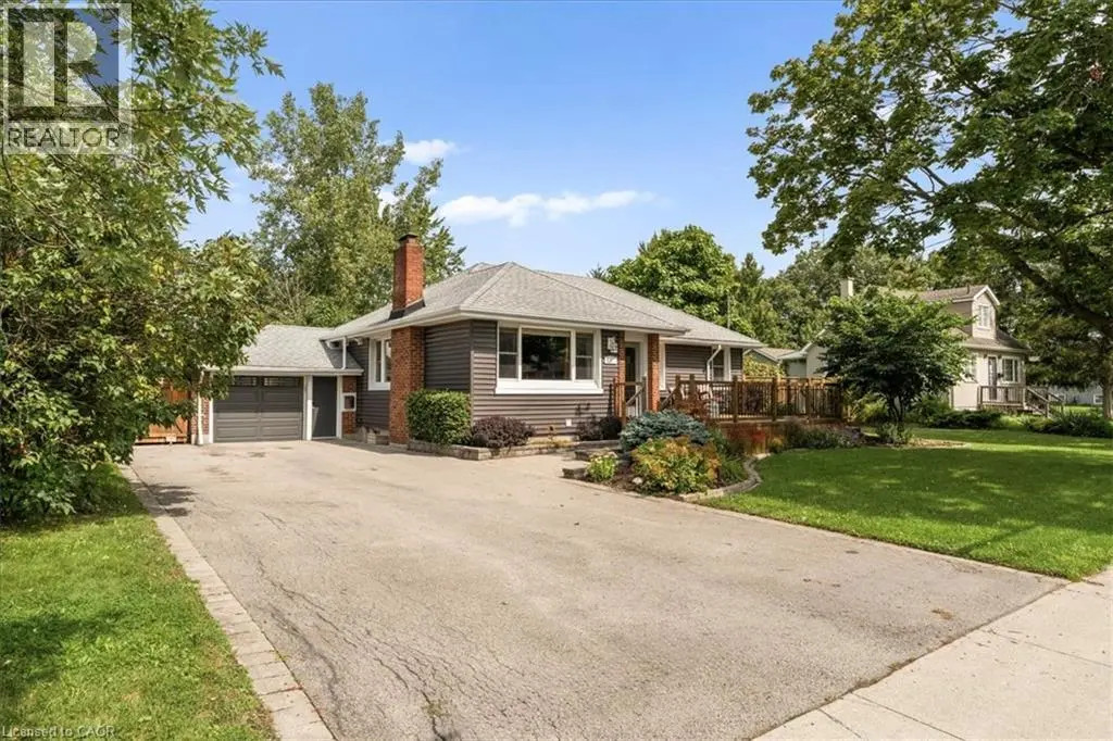 721 Broadway, Welland