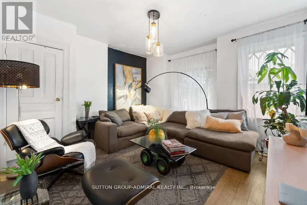 40 Claremont Street, Toronto (Trinity-Bellwoods)