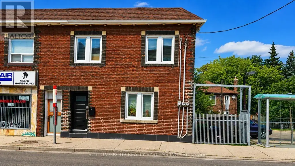 2nd Floor - 616 Rogers Road, Toronto (Keelesdale-Eglinton West)