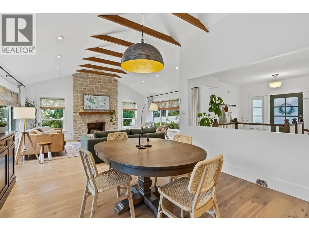 1335 Ridgewood Drive, North Vancouver