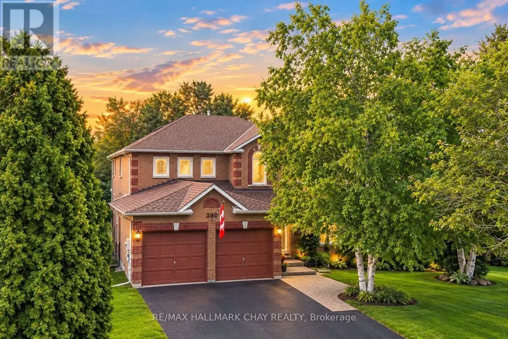 380 Alex Doner Drive, Newmarket (Glenway Estates)