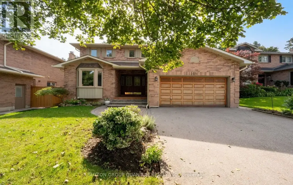 1896 Stoneybrook Court, Mississauga (Erin Mills)