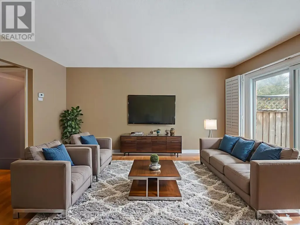 #60 - 385 The East Mall, Toronto (Islington-City Centre West)