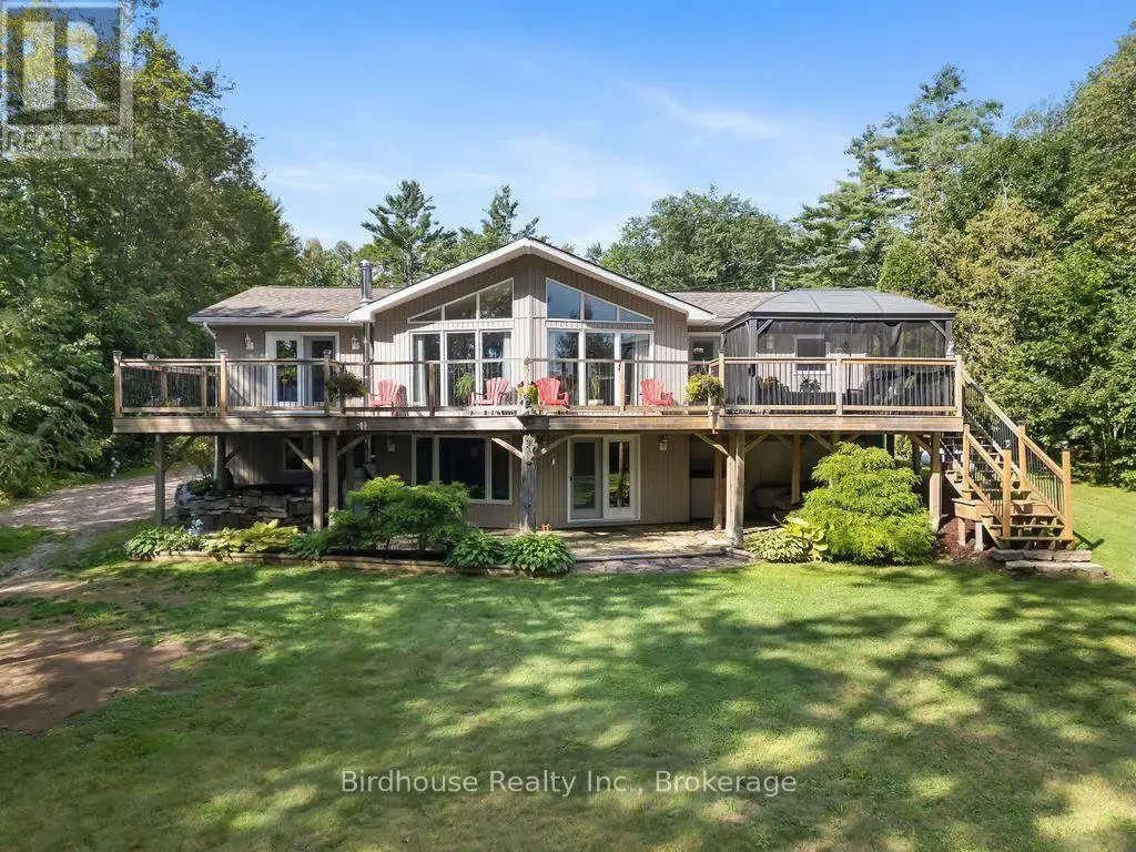 1022 Mulberry Lane, Minden Hills (Lutterworth)