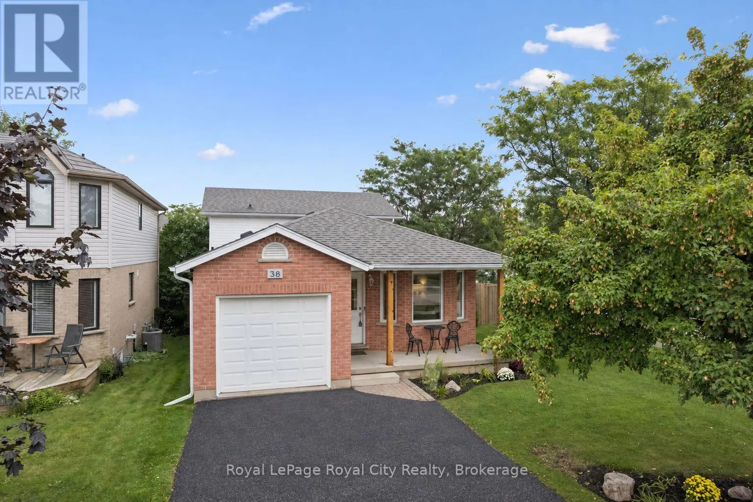 38 Borland Drive, Guelph (Clairfields/Hanlon Business Park)