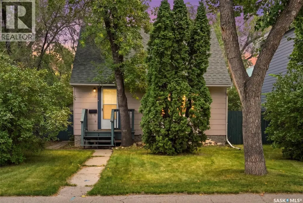 1105 Oxford Street, Saskatoon