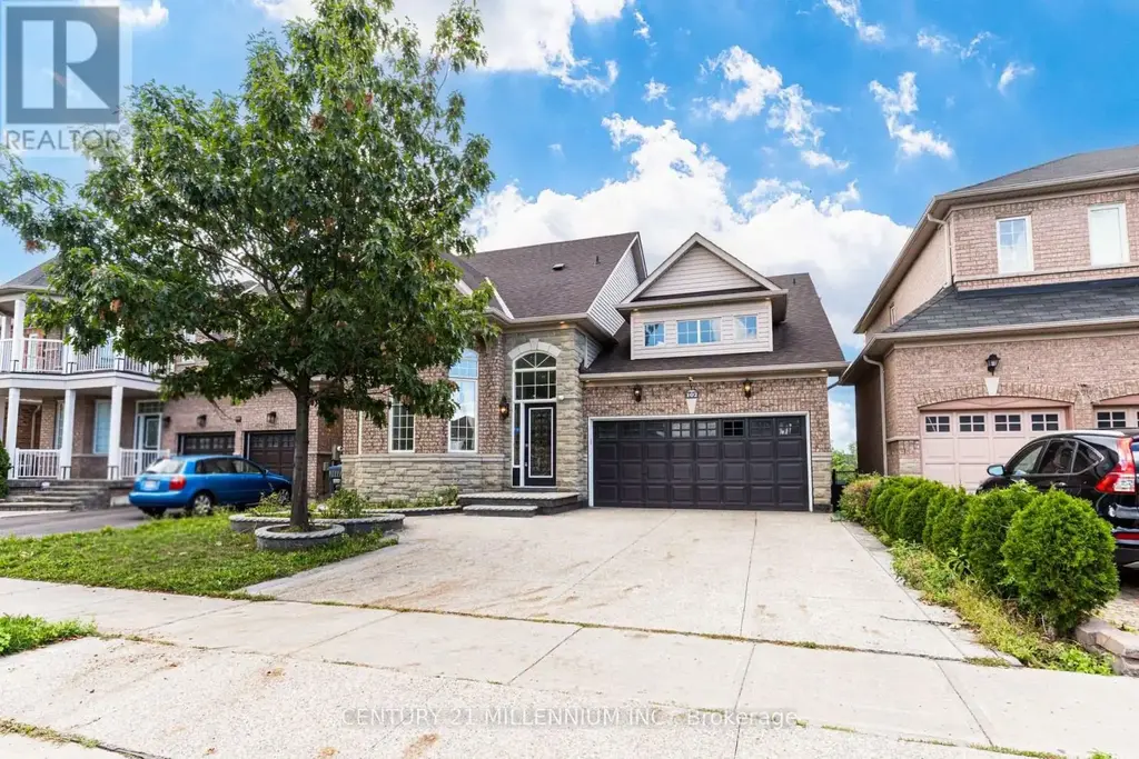 102 Southlake Boulevard, Brampton (Madoc)