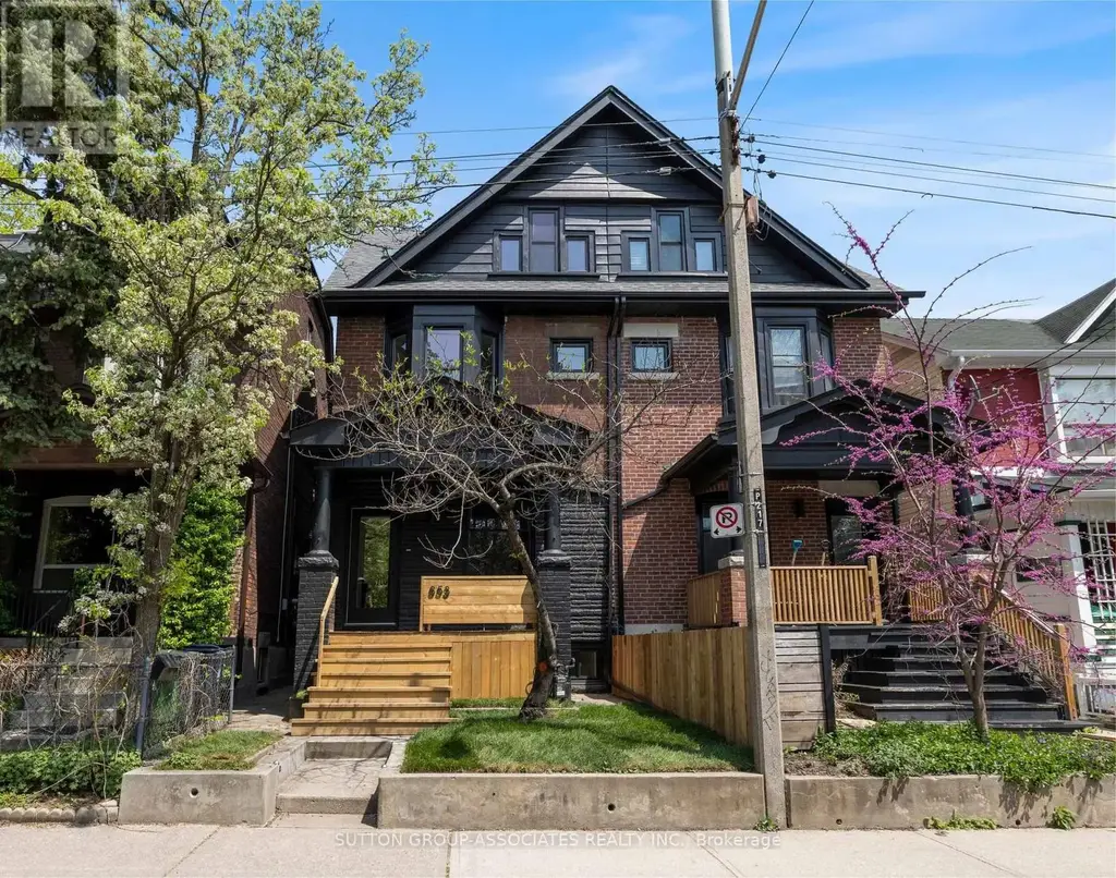853 Manning Avenue, Toronto (Annex)