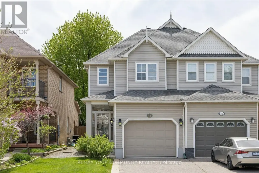 41 Old Colony Road, Richmond Hill (Oak Ridges Lake Wilcox)