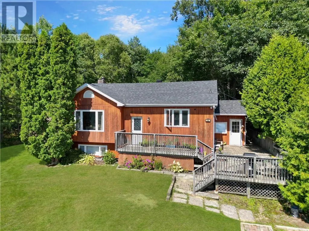 598 Sunnyside Road, Sudbury