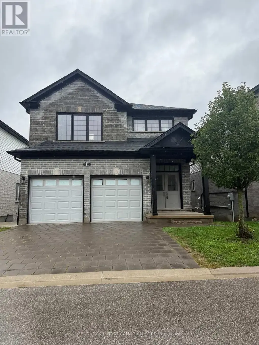 Upper#11 - 2619 Sheffield Boulevard, London South (South U)