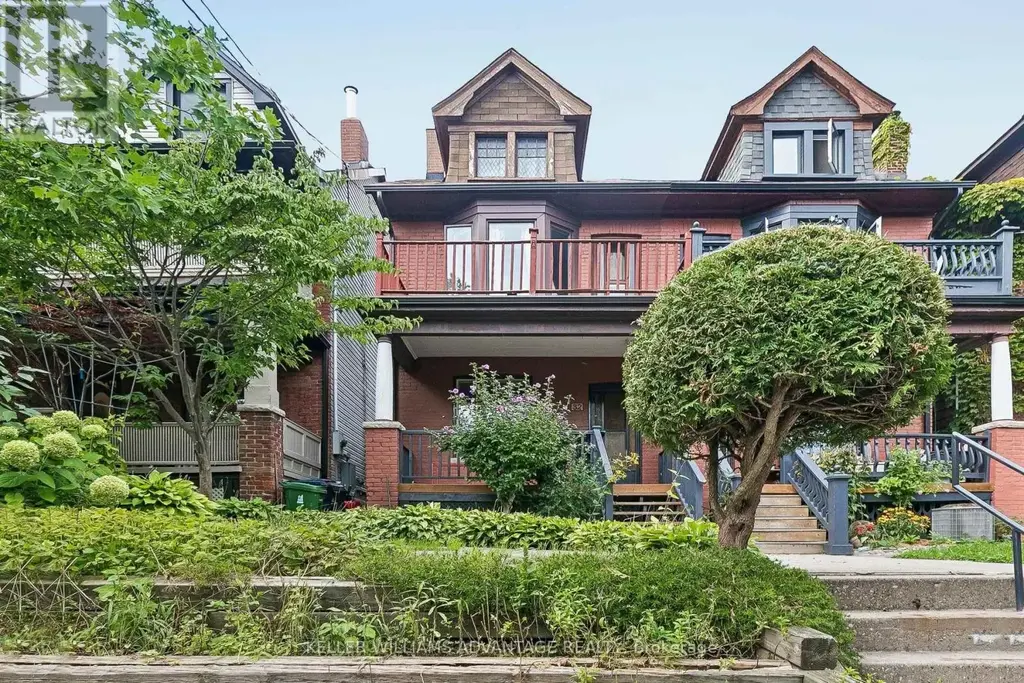 32 Dingwall Avenue E, Toronto (Blake-Jones)