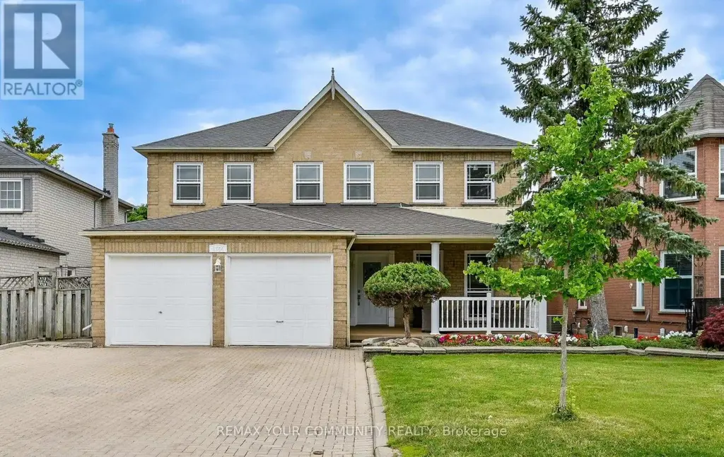 1554 Saugeen Drive, Pickering (Amberlea)