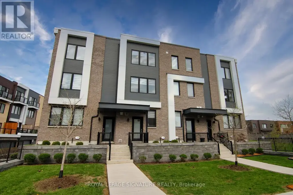 2 - 90 Stanley Greene Boulevard, Toronto (Downsview-Roding-CFB)
