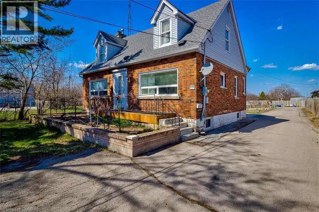 243 8 Highway, Stoney Creek