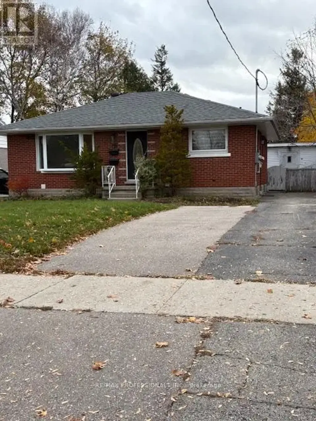 Lower - 139 Byron Avenue, Kitchener