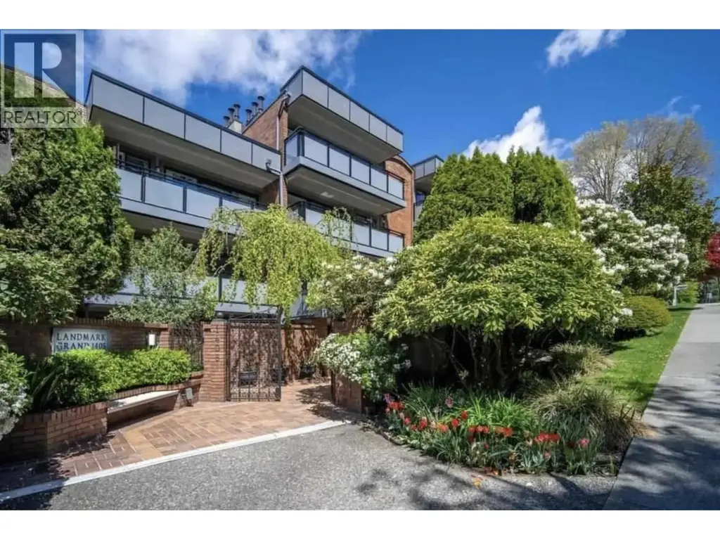 404 1405 W 15th Avenue, Vancouver