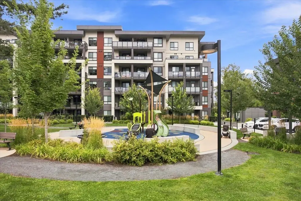 410 45511 Campus Drive, Garrison Crossing, Chilliwack