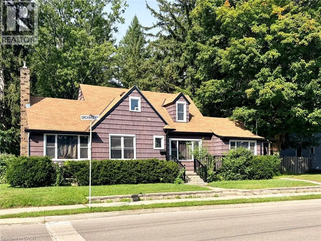 96 Orchard Avenue, Simcoe