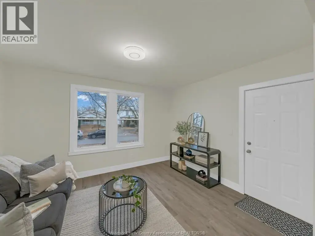 557 Cameron Unit# 3, Windsor