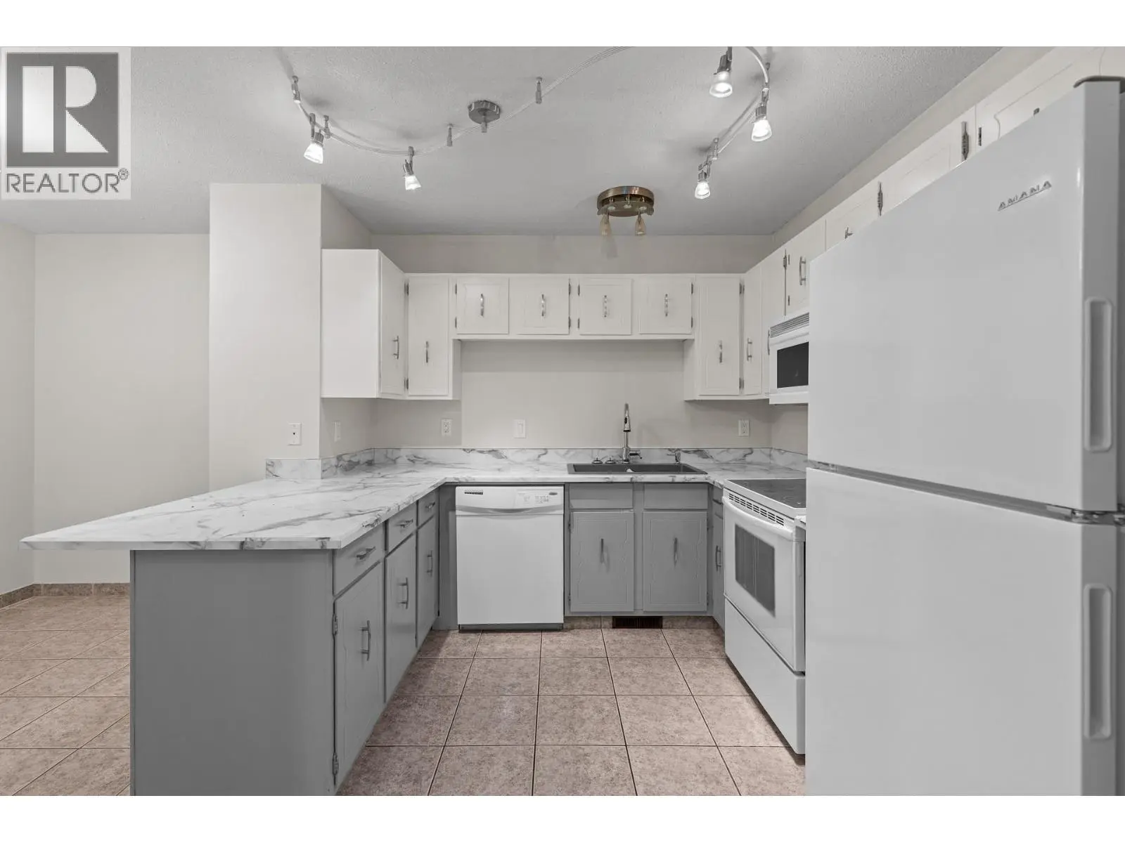 1660 Ufton Court Unit# 103. Kelowna, British Columbia