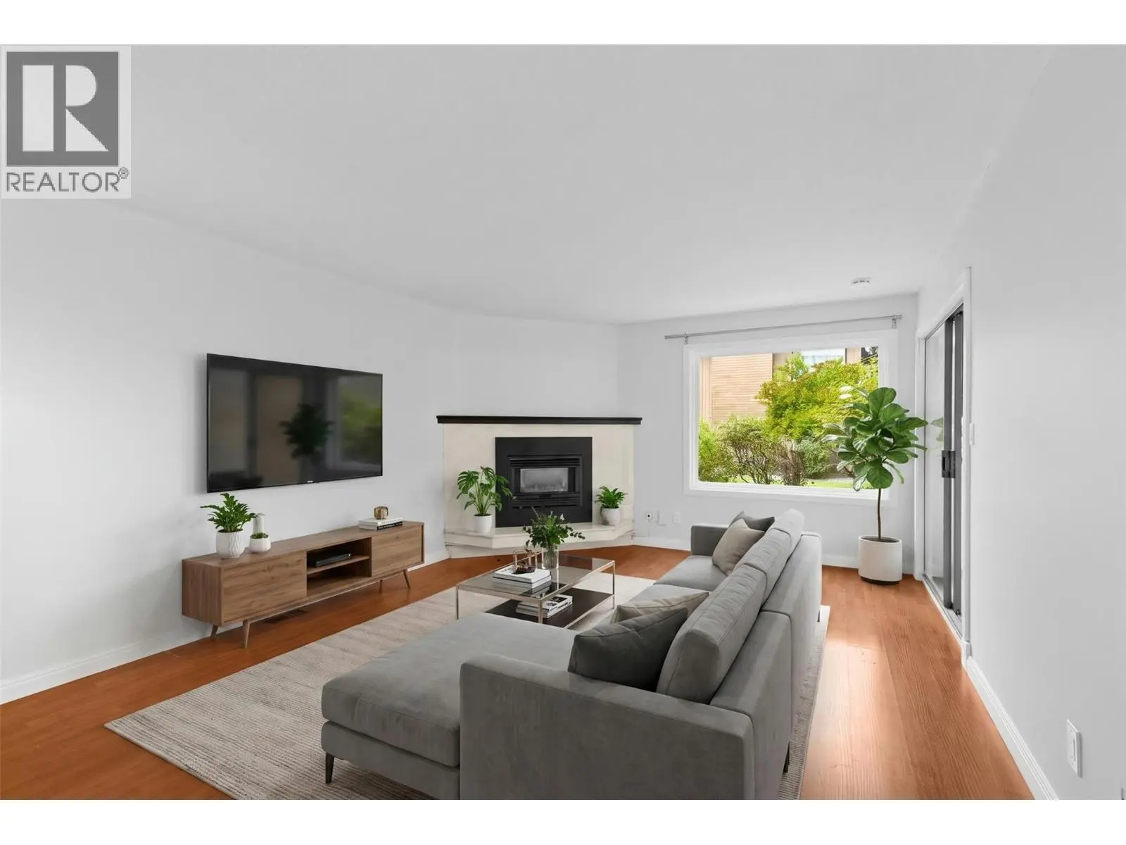 1660 Ufton Court Unit# 103. Kelowna, British Columbia