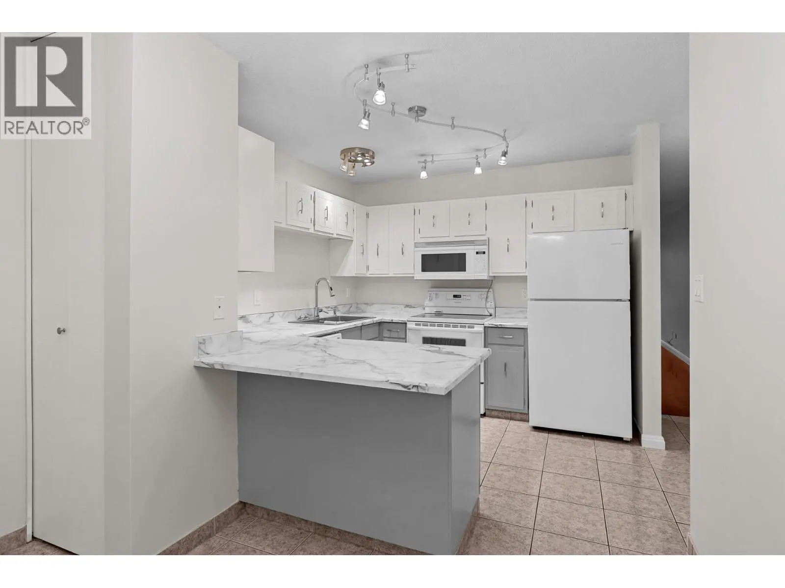 1660 Ufton Court Unit# 103. Kelowna, British Columbia