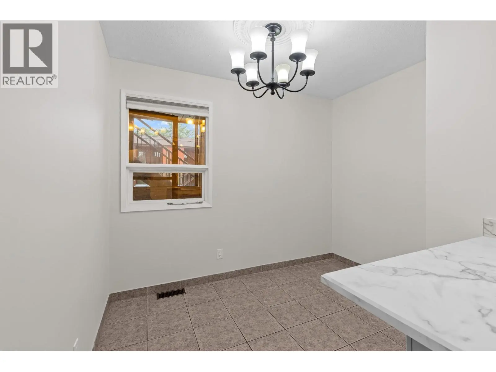 1660 Ufton Court Unit# 103. Kelowna, British Columbia
