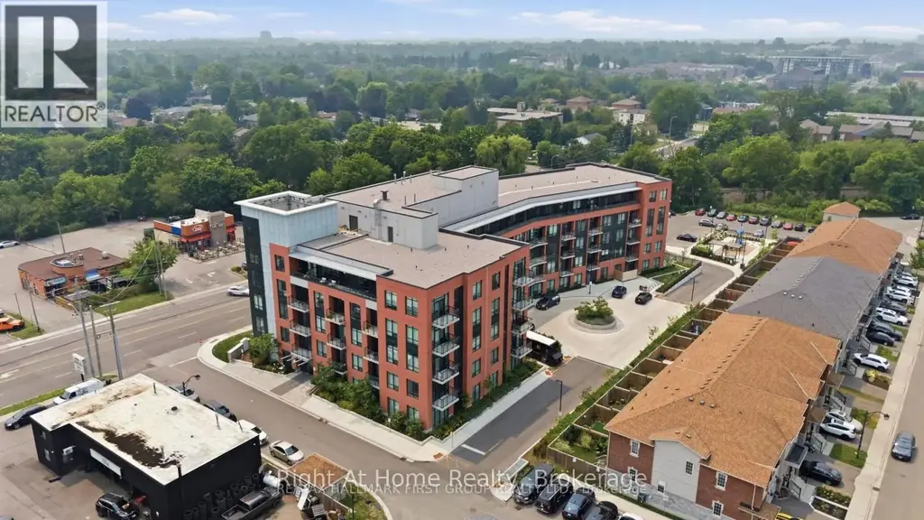 310 - 1010 Dundas Street, Whitby (Pringle Creek)