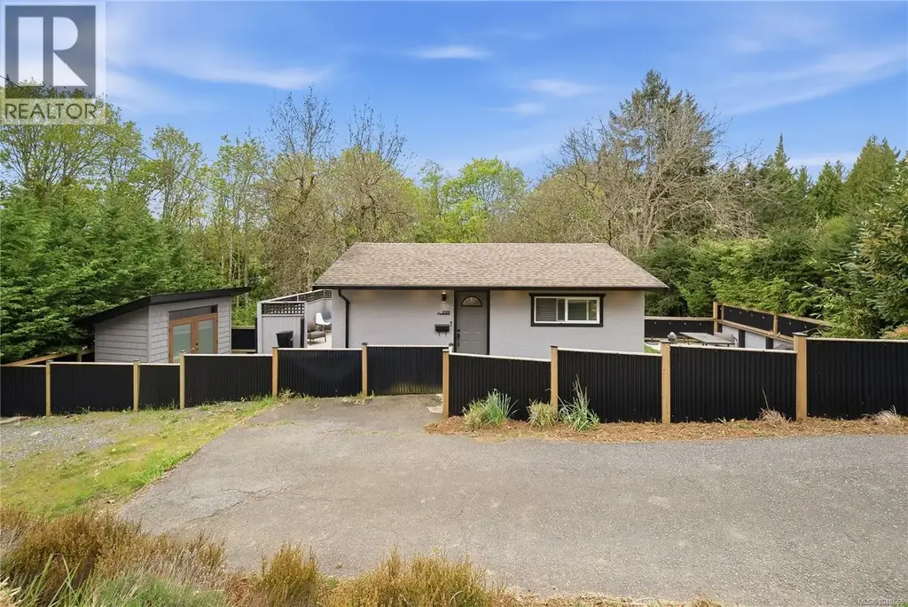 3129 Departure Bay Rd, Nanaimo