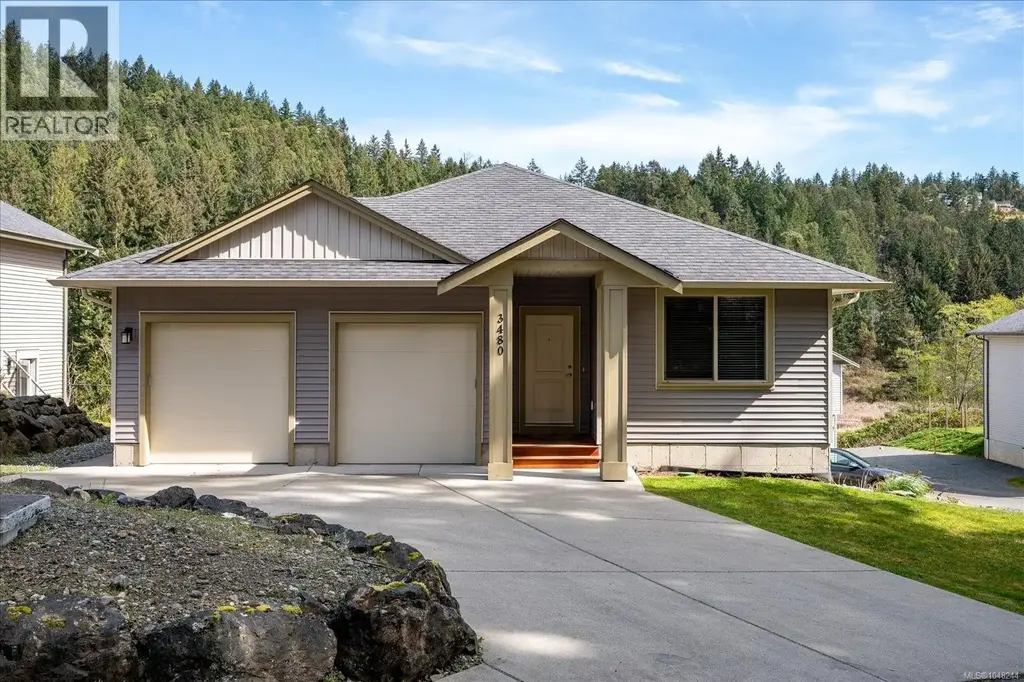 3480 Pacific Edge Way, Nanaimo