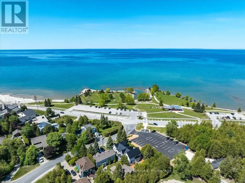 98 Huron Street, Collingwood