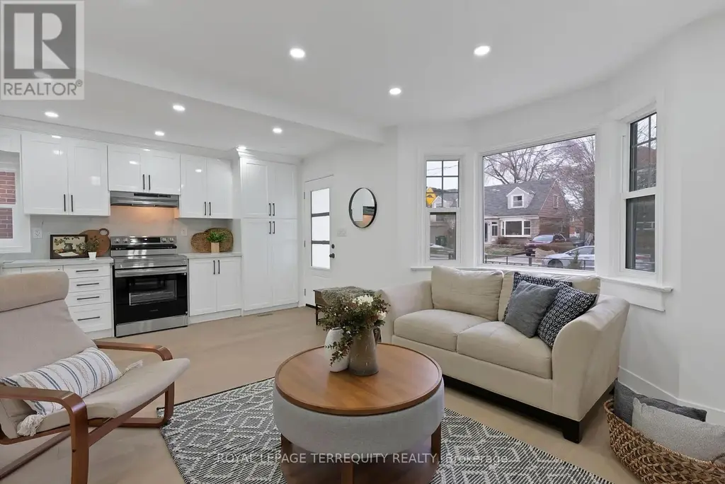 40 Leroy Avenue, Toronto (Danforth Village-East York)